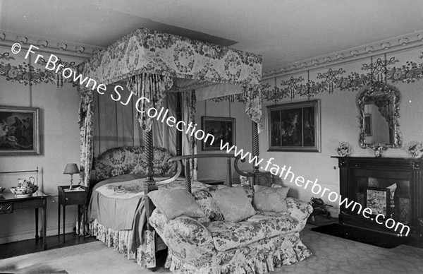 SHELTON ABBEY GRAND BEDROOM